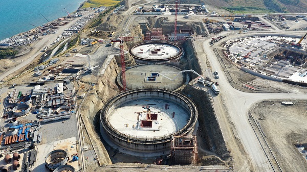 02、2#欧罗仓基础底板混凝土顺利浇筑完成.jpg 02、2#欧罗仓基础底板混凝土顺利浇筑完成.jpg