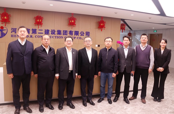 双方合影留念.jpg 双方合影留念.jpg