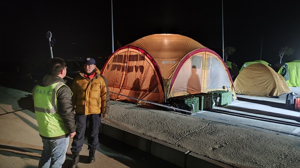 6与救援队联络员陈涛取得联系.jpg 6与救援队联络员陈涛取得联系.jpg